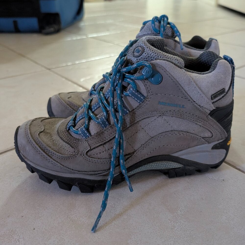 Merrell Women's Castle Rock blue and gray high top hiking boots